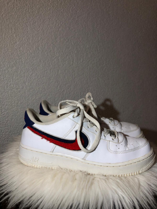 air force 1 lv8 chenille swoosh
