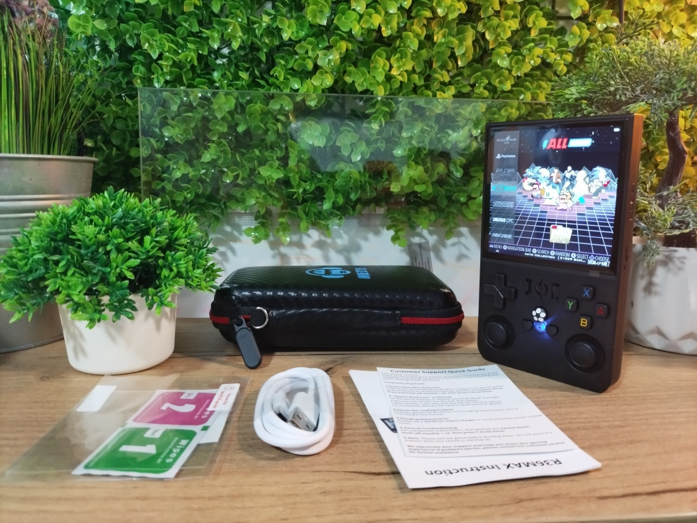 Game Konzola R36 MAX 4inch/ 128GB/ Novi Model MAX - Konzole - OLX.ba